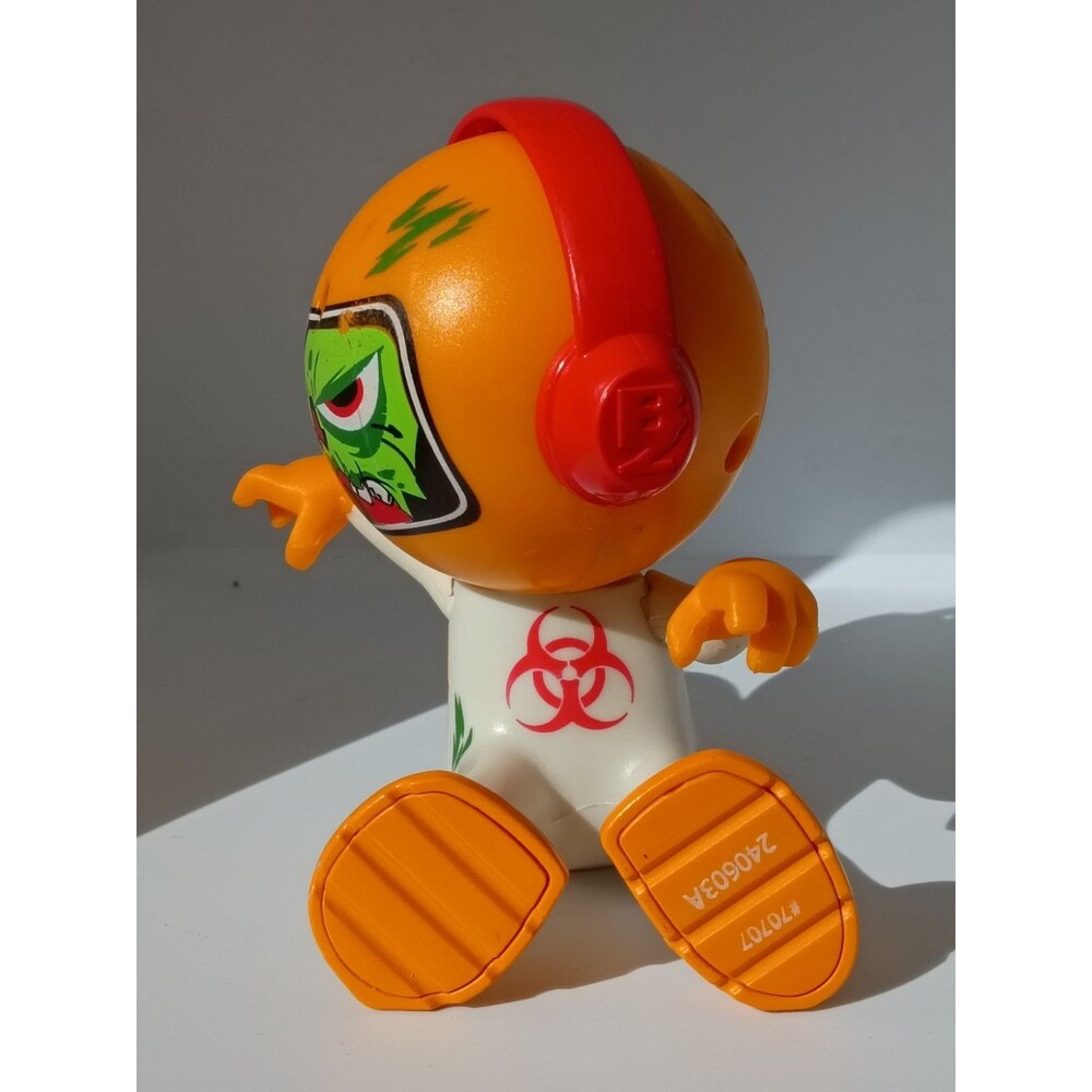 B2 Zombie Speaker Toy Figure Electronic Sound Biohazard Orange 2007 Tested Works - Picture 5 of 10